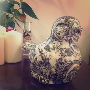 Little Bird - Ceramic Black & White Bird Statue